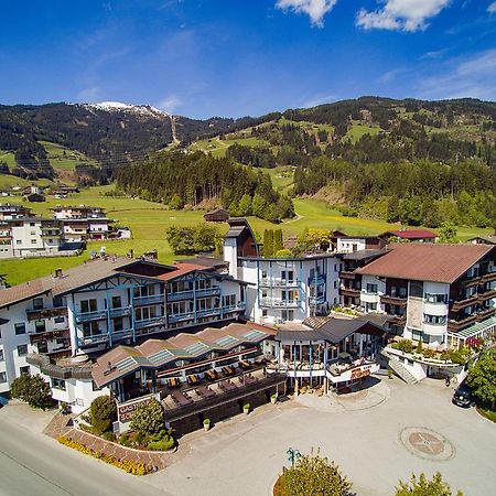 Wohlfuehlhotel Schiestl Fuegen Exterior photo