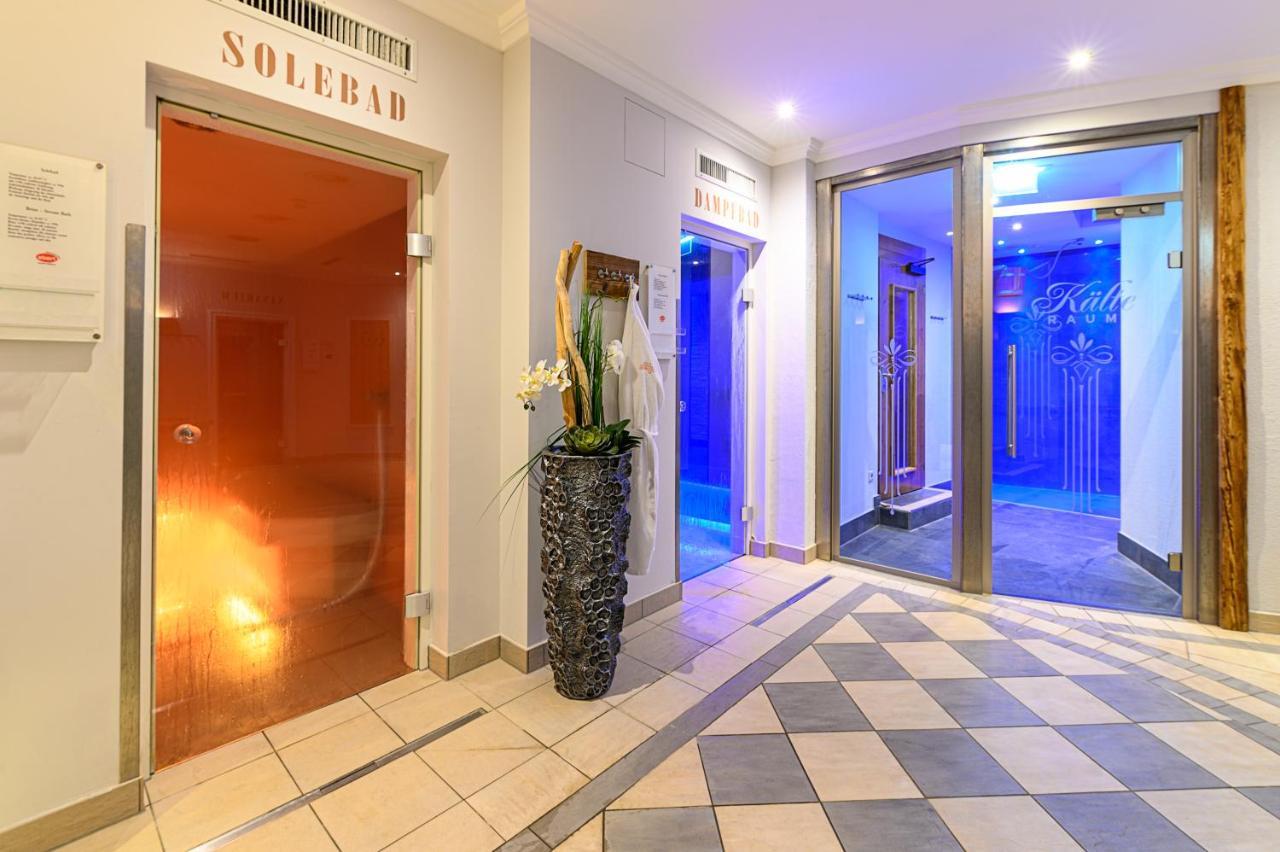 Wohlfuehlhotel Schiestl Fuegen Exterior photo